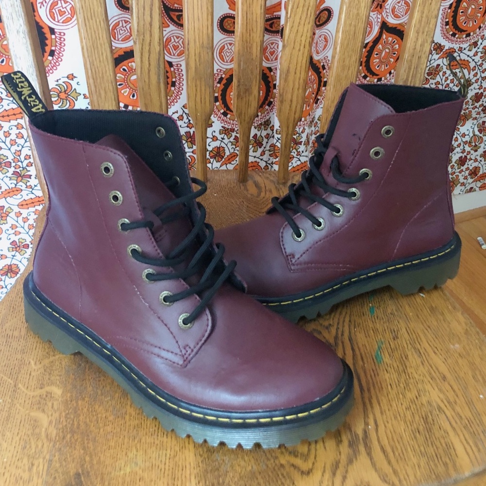 Dr. Martens Luana boots